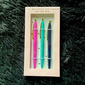 NEW! 3x Pens!